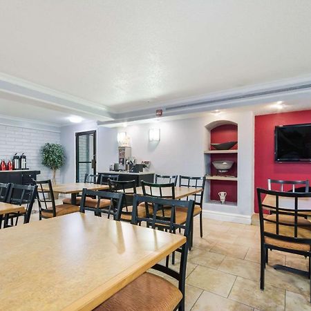 Econo Lodge Del City Exterior foto